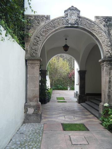 Magnifica Casa en Renta estilo colonial california