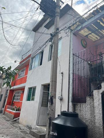 COMODA CASA EN VENTA EN LA UH POPULAR IZTAPALAPA