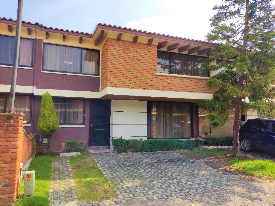 Imagen de casa en venta en estefanía, metepec, estado de méxico
