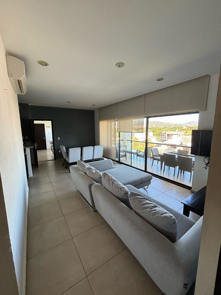 DEPARTAMENTO EN VENTA EN CLUB DE GOLF PARAISO COUNTRY CLUB.