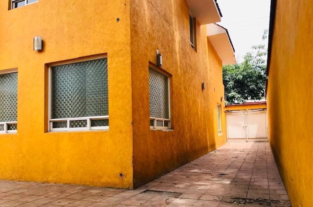 SAN JERONIMO. CASA SOLA EN VENTA O RENTA.