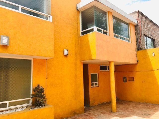 SAN JERONIMO. CASA SOLA EN VENTA O RENTA.