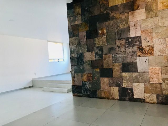 SAN JERONIMO. CASA SOLA EN VENTA O RENTA.