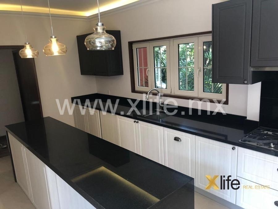 EXCLUSIVA CASA EN LOMAS DE VIRREYES, PARA EMBAJADA O EXPATRIADOS.