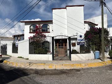 VENTA DE BONITA Y AMPLIA CASA SAN JAVIER III SECC.