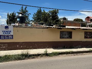 Casa con amplio terreno en zona campirana