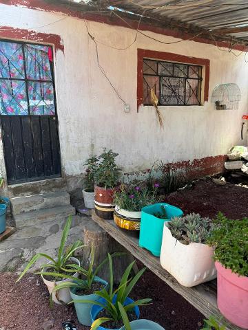 Casa con amplio terreno en zona campirana