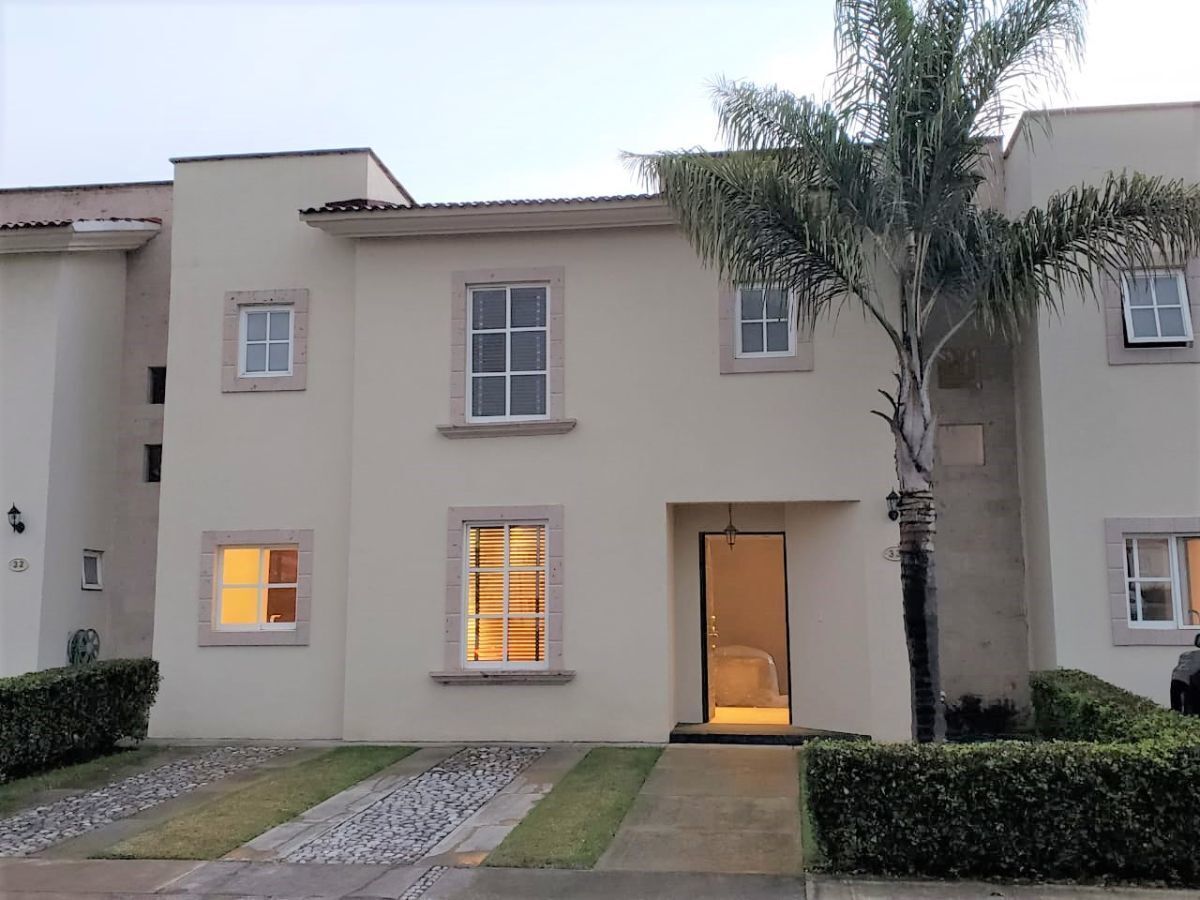 Imagen de casa en venta en villa romana, metepec, estado de méxico