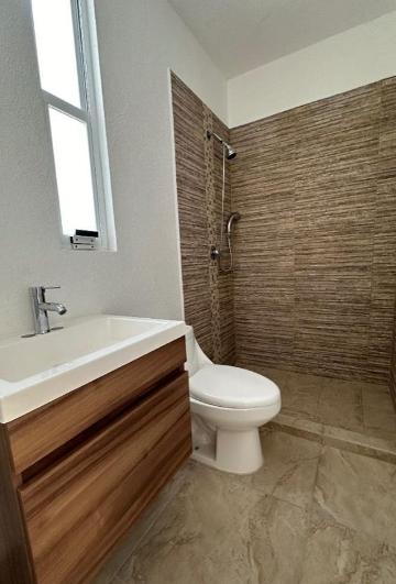 En PB, frente a amplia terraza y alberca