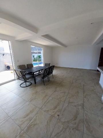 En PB, frente a amplia terraza y alberca