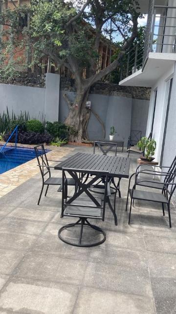 En PB, frente a amplia terraza y alberca