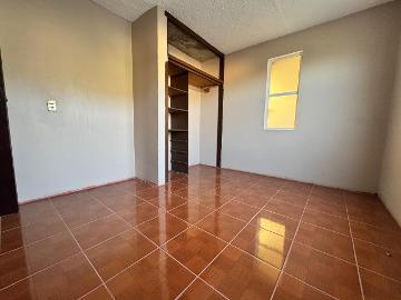 Edificio Multifuncional, amplios espacios.