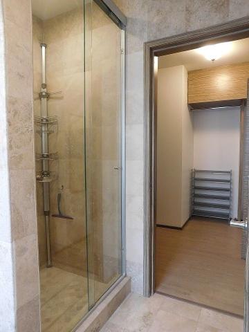 HABITACIÓN PARA ESTUDIANTE EN PALMETTO BOSQUE REAL