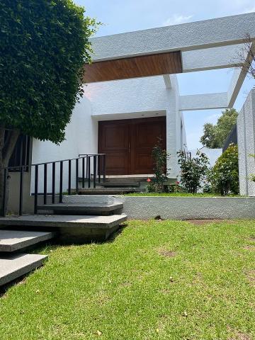 CASA EN RENTA EN BOSQUES DE LAS LOMAS