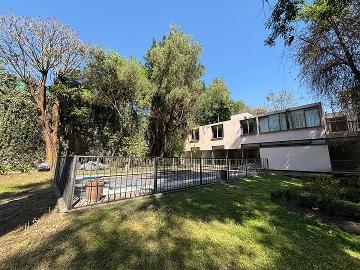 CASA EN VENTA EN JARDÍNES DEL PEDREGAL