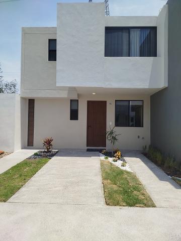 CASA EN VENTA A ESTRENAR CON JARDÍN CIUDAD MESETA