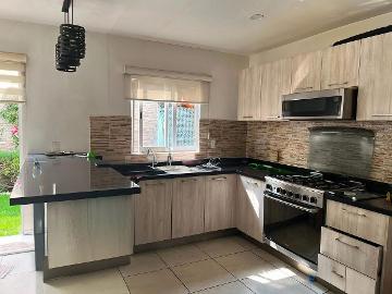 CASA EN RENTA EN PASEO ARBOLEDA