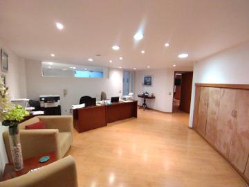 BOSQUES DE LAS LOMAS GRAN LOCAL COMERCIAL EN VENTA