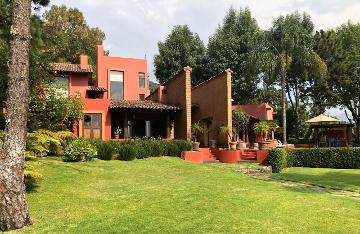 VALLE DE BRAVO EXCELENTE EN INCREIBLE UBICACION