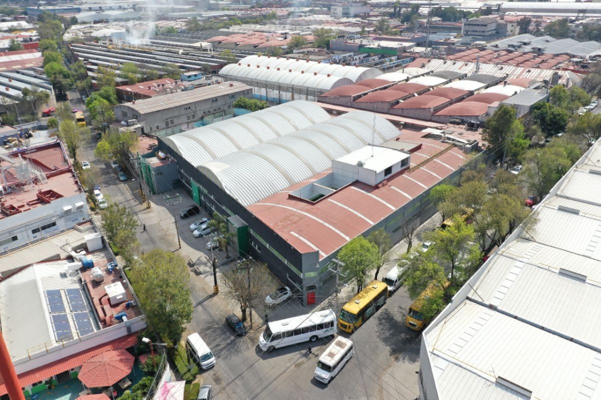 OFICINAS Y NAVE EN RENTA EN NAUCALPAN