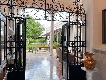 Renta de Casona en el centro de Merida.