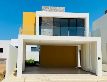 Casa en Venta en Altabrisa en Mazatlán, México