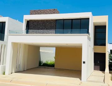 Casa en Venta en Altabrisa en Mazatlán, México