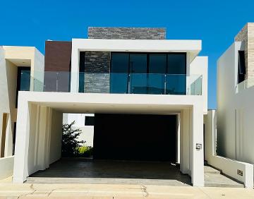 Casa en Venta en Altabrisa en Mazatlán, México