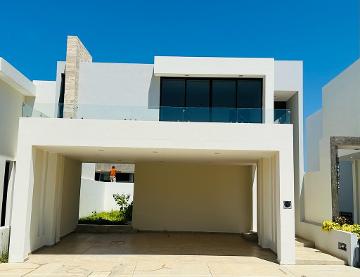 Casa en Venta en Altabrisa en Mazatlán, México