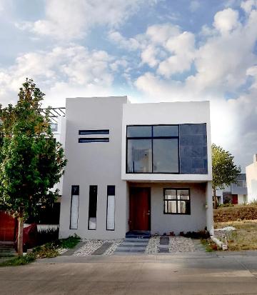 VENTA CASA NUEVA EN CONDOMINIO 