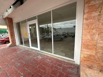 AMPLIO LOCAL EN EL CENTRO DE CANCÚN