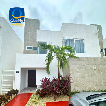 EN RENTA CASA EN RESIDENCIAL IZAMAL- CANCÚN