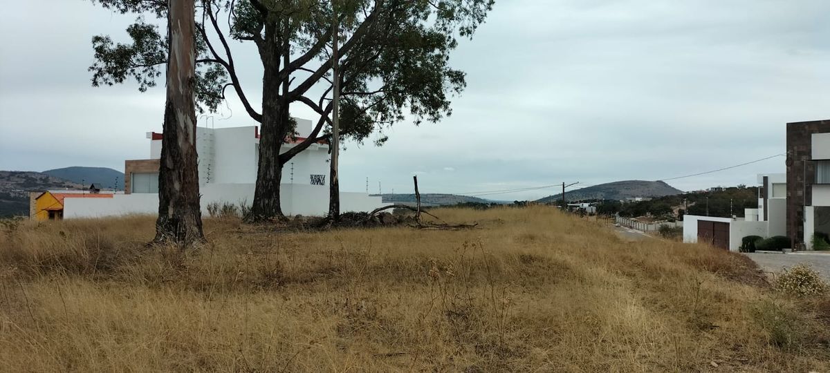 PUEBLA, EXCELENTE TERRENO DENTRO DEL FRACCIONAMIENTO HARAS (CIUDAD ECOLÓGICA)