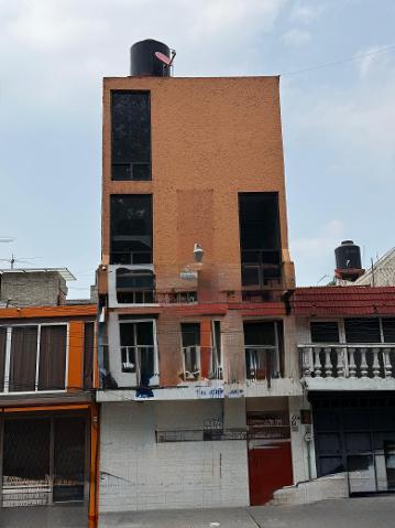 Se Renta Local Comercial en Cazada de la Virgen