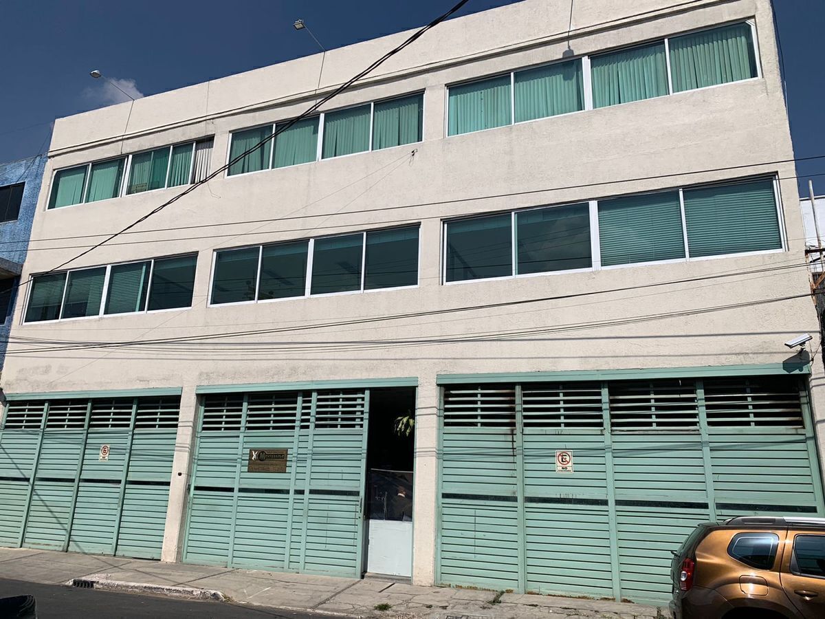 NAVE INDUSTRIAL CON OFICINAS