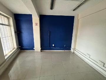 EDIFICIO DE OFICINAS EXCELENTE UBICACION