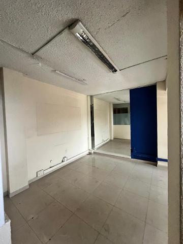 EDIFICIO DE OFICINAS EXCELENTE UBICACION