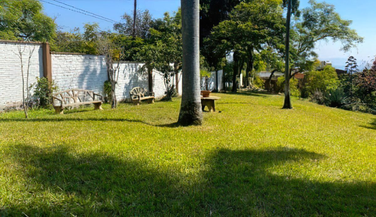 MAGNÍFICO TERRENO EN LA EXCLUSIVA ZONA DE RANCHO TETELA